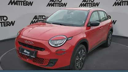 Neu Fiat 600 101 PS (74 kW) 2025 Rot SUV