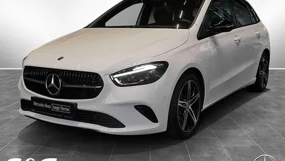 Usata Mercedes B180 Night 116 CV (85 kW) 2025 Bianco Monovolume