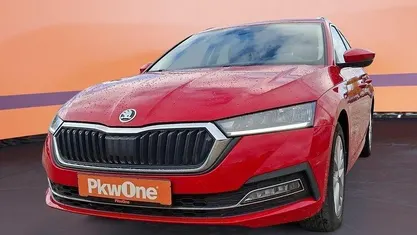 Rot Gebraucht 2023 Skoda Octavia Style Kombi | 22.850 € (Guter Preis)