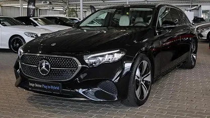 Gebraucht Mercedes E300 Avantgarde 204 PS (150 kW) 2025 Metalliclack obsidianschwarz Kombi