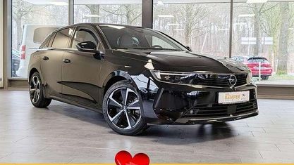Używany Opel Astra Elegance 181 KM (133 kW) 2022 Czarny Sedan/Limuzyna