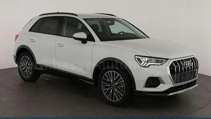 Gletscherweiß metallic Neu 2025 Audi Q3 Advanced SUV | 47.495 € (Fairer Preis)