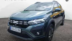 Zedergrün Gebraucht 2024 Dacia Sandero Expression Kleinwagen | 18.200 € (Fairer Preis)