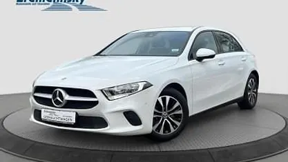 Gebraucht Mercedes A200 150 PS (110 kW) 2022 Digitalweiss (weiß) Limousine