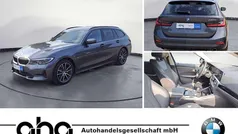 Grau Gebraucht 2021 BMW 320e Sport Line Kombi | 26.590 € (Fairer Preis)