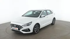 Weiß Gebraucht 2022 Hyundai i30 Trend Limousine | 17.450 € (Fairer Preis)