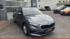 Graphitegrau metallic Gebraucht 2025 Skoda Scala Selection Kleinwagen | 23.490 € (Fairer Preis)
