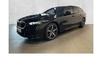 Gebraucht BMW 540 M Sport 286 PS (210 kW) 2025 Black sapphire metallic Kombi