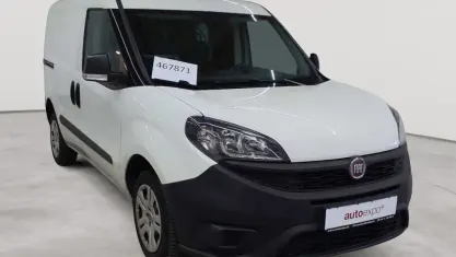 Używany Fiat Doblò Basis 101 KM (74 kW) 2022 Biały Minivan
