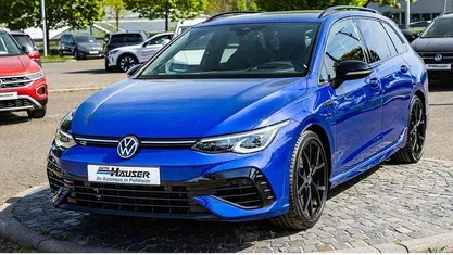 Usata VW Golf VIII R 320 CV (235 kW) 2023 Blu Station wagon