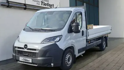 Gebraucht Opel Movano 179 PS (131 kW) 2025 Grau Van