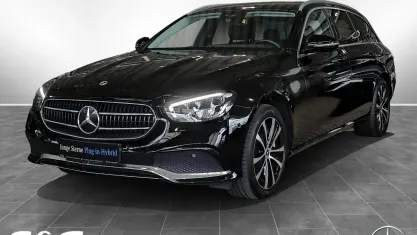 Gebraucht Mercedes E300 Avantgarde 194 PS (142 kW) 2022 Unilack schwarz Kombi