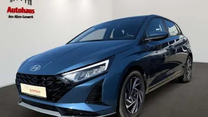 Neu Hyundai i20 101 PS (74 kW) 2025 Vibrant blue / mic (blau) Kleinwagen