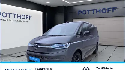 Grau Gebraucht 2024 VW Multivan Style Van | 55.777 € (Fairer Preis)