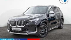 Saphirschwarz Gebraucht 2023 BMW iX1 xLine SUV | 38.900 € (Fairer Preis)