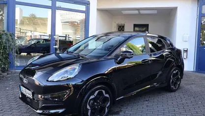 Obsidianschwarz Gebraucht 2025 Ford Puma Gen-E Premium SUV | 34.980 € (Fairer Preis)