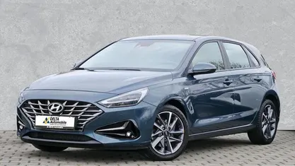 Gebraucht Hyundai i30 Trend 120 PS (88 kW) 2022 Teal blue Limousine