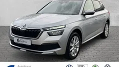 Brilliantsilber metallic (metallic) Gebraucht 2023 Skoda Kamiq Ambition SUV | 22.390 € (Fairer Preis)