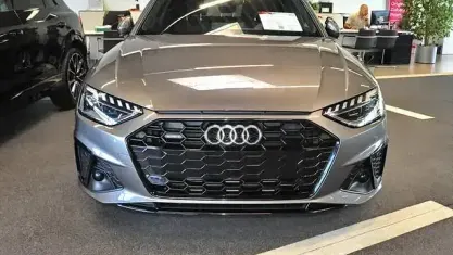 Gebraucht Audi A4 S-Line 265 PS (194 kW) 2023 Grau Kombi