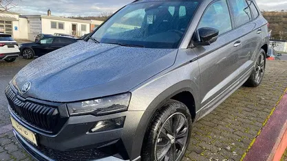 Gebraucht Skoda Karoq SportLine 190 PS (139 kW) 2025 SUV