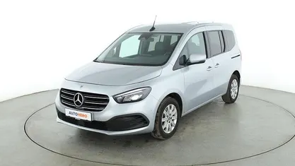 Gebraucht Mercedes T180 Progressive 116 PS (85 kW) 2022 Grau Van / Kleinbus
