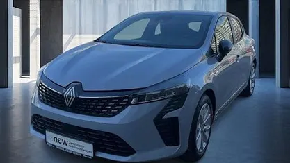 Begagnad Renault Clio V Evolution 91 HK (66 kW) 2023 Grå Sedan