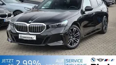 Schwarz Gebraucht 2024 BMW 520 M Sport Limousine | 50.880 € (Superpreis)
