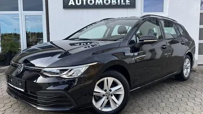 Gebraucht 2023 VW Golf VIII Life Kombi | 24.979 € (Fairer Preis)