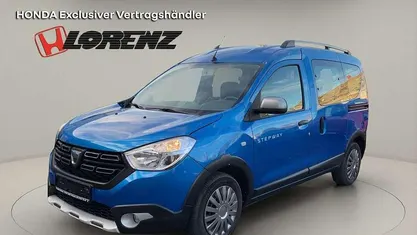 Blau Gebraucht 2020 Dacia Dokker Stepway Van / Kleinbus | 15.995 € (Fairer Preis)