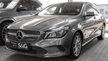 Gebraucht Mercedes CLA220 Shooting Brake 177 PS (130 kW) 2018 Metalliclack mountaingrau Kombi