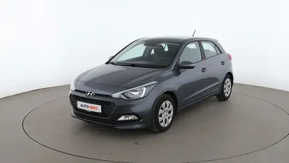 Gebraucht Hyundai i20 Trend 84 PS (61 kW) 2018 Grau Limousine