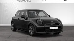 Midnight black metallic Gebraucht 2024 Mini Cooper Kleinwagen | 26.800 € (Fairer Preis)