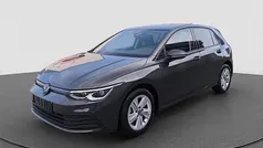 Uranograu Gebraucht 2023 VW Golf VIII Life Limousine | 23.540 € (Guter Preis)