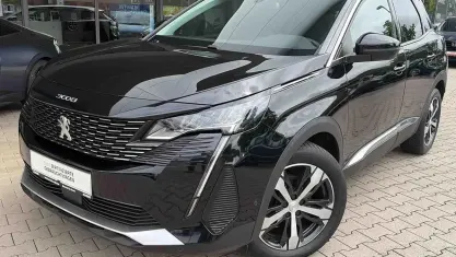 Gebraucht Peugeot 3008 Allure GT-Line 131 PS (96 kW) 2022 Perla schwarz metallic SUV