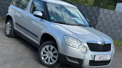Gebraucht Skoda Yeti Plus Edition 110 PS (80 kW) 2014 Silbern SUV