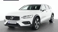 Gebraucht 2022 Volvo V60 CC Pro Kombi | 32.990 € (Fairer Preis)