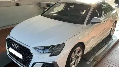 Gebraucht Audi A3 S-Line 150 PS (110 kW) 2024 Weiß Limousine