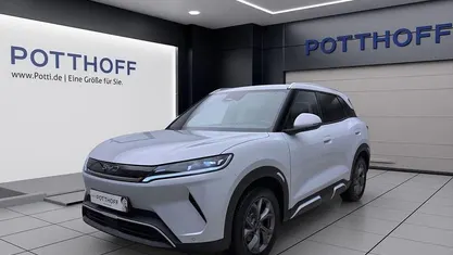 Neu BYD Atto 2 Comfort 150 kW (204 PS) 2026 Skiing white metallic SUV