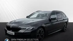 Grau Gebraucht 2022 BMW 540 M Sport Kombi | 38.798 € (Fairer Preis)