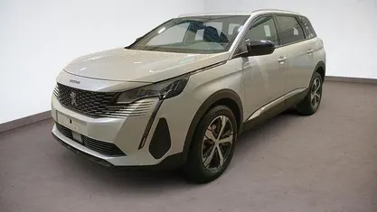 Perlmutt weiß Gebraucht 2024 Peugeot 5008 Allure SUV | 28.950 € (Fairer Preis)