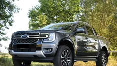 Carbonized grey Gebraucht 2025 Ford Ranger Platinum Abholung | 60.590 € (Fairer Preis)