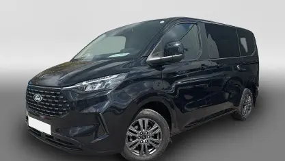 Second-hand Ford Tourneo Titanium 136 CP (100 kW) 2025 Negru Monovolum