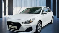 Weiß Gebraucht 2019 Hyundai i30 Select Kombi | 12.990 € (Fairer Preis)
