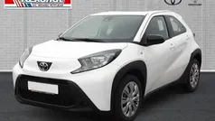 Weiß Gebraucht 2024 Toyota Aygo Business Edition Kleinwagen | 14.990 € (Guter Preis)