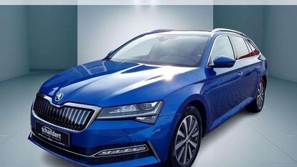 Gebraucht Skoda Superb Style 218 PS (160 kW) 2022 Raceblau metallic Kombi