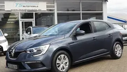 Gebraucht Renault Mégane IV Life 101 PS (74 kW) 2017 Grau Limousine