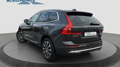 Gebraucht Volvo XC60 Plus 197 PS (144 kW) 2023 SUV