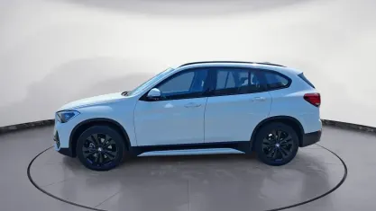 Używany BMW X1 Sport Line 136 KM (100 kW) 2022 Biały SUV