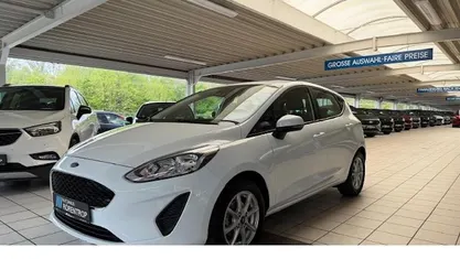 Gebraucht Ford Fiesta Trend 70 PS (51 kW) 2018 Weiß Kleinwagen