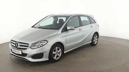 Grau Gebraucht 2015 Mercedes B180 Van / Kleinbus | 14.560 € (Guter Preis)
